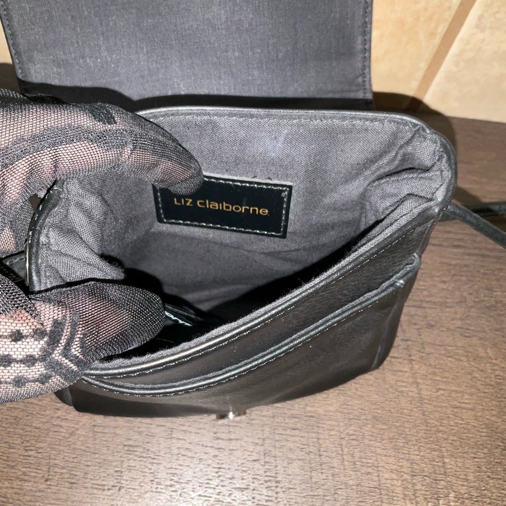 Lot of 2 Crossbody bags Liz Claiborne Bundle Black & White Striped PU, small blk - Picture 11 of 13